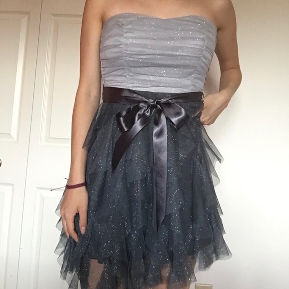 Dual tone grey tulle prom dress - Picture 1 of 2